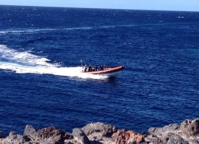 disfruta de la velocidad en el mar.jpg